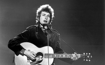 Nobel Văn học Bob Dylan nhiều duyên nợ với Việt Nam