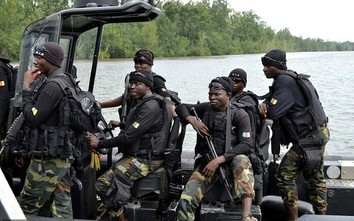 Cameroon: Tàu quân sự lật ngoài biển, hàng chục binh sĩ mất tích