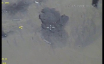 Video: Quân đội Nga không kích đoàn xe của IS thành tro bụi