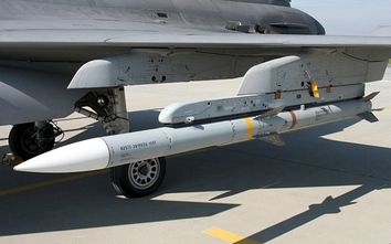 Mỹ đồng ý bán 56 tên lửa không đối không cho Nhật Bản