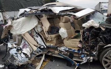 Vì sao Lexus LX570 nát bươm, người trên xe vẫn bình an vô sự?