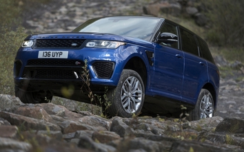 Kiểm tra sức mạnh công nghệ của Range Rover Sport SVR
