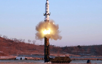Nhật cảnh báo Triều Tiên phóng tên lửa mang khí độc sarin