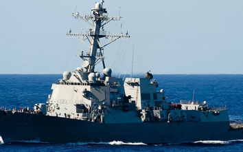 Tàu Mỹ đến gần đảo nhân tạo TQ xây phi pháp trên Biển Đông