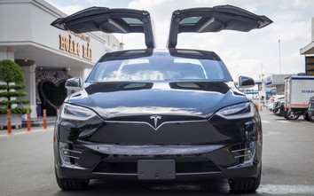 Tesla Model X tại Việt Nam có giá khoảng 12 tỷ đồng