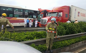 Tin mới vụ tai nạn xe khách trên cao tốc Pháp Vân