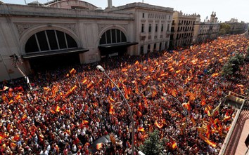 Diễn biến ở Tây Ban Nha sau khi Catalonia tuyên bố độc lập