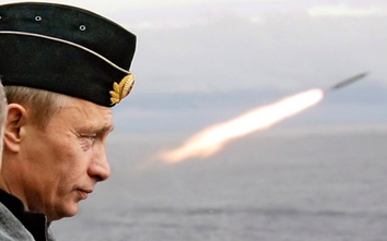 Video: Cảnh quân đội Nga bắn 4 tên lửa theo lệnh ông Putin