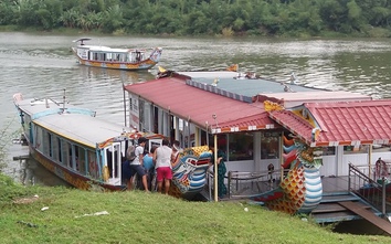 Bão số 12: Nghiêm cấm hoạt động du lịch thượng nguồn sông Hương, Truồi