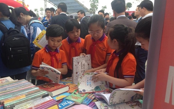 Độc giả "nhí" đổ xô đến Ngày sách Việt Nam ở Bắc Ninh