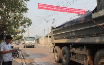 Khổ vì bụi người dân Biên Hòa lại chặn xe ben vào mỏ đá