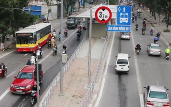 CSGT xử lý 60 trường hợp lấn làn buýt nhanh BRT