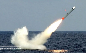 Video: Cảnh tượng tàu ngầm hạt nhân Mỹ nhả đạn Tomahawk tấn công Syria