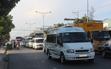 Tiền Giang: Ngày đầu nghỉ lễ, ùn ứ giao thông cục bộ QL60