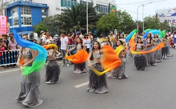 Quảng diễn đường phố "khuấy động" người dân, du khách dịp Festival Huế