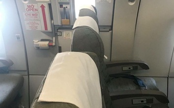 Có hay không chuyện Vietnam Airlines tự lắp thêm ghế ở lối thoát hiểm?