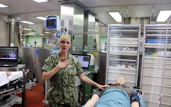 Hơn 300 bệnh nhân được tàu bệnh viện Mỹ thăm khám
