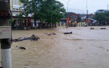 Thủ tướng: Không để người dân thiếu đói do mưa lũ bất thường