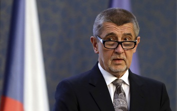 Thủ tướng và Tổng thống Czech mâu thuẫn trong tuyên bố về chất Novichok