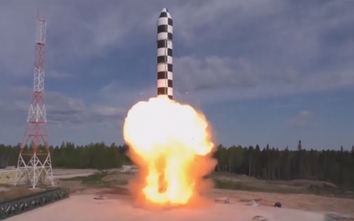 VIDEO: Cận cảnh dàn vũ khí mới tối tân của Nga