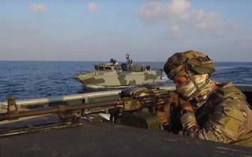 VIDEO: Nga tập trận gần Syria giữa lúc căng thẳng leo thang