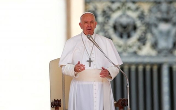Giáo hoàng Francis thấy xấu hổ khi dùng từ "mẹ của các loại bom"