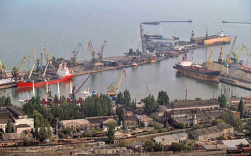 Ukraine bắt giữ tàu hàng 3.000 tấn từ Nga, đáp trả đòn trừng phạt