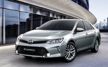 Toyota Camry 2017 lộ giá bán chính thức, dưới 1 tỷ đồng