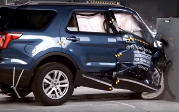 Video: Ford Explorer 2018 bị đánh giá kém an toàn