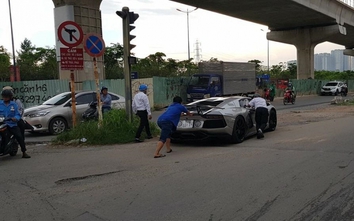 Lamborghini của đại gia cà phê Trung Nguyên phải đẩy trên phố