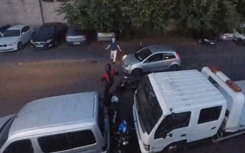 Video: Tài xế dũng cảm chặn đứng vụ trộm xe máy