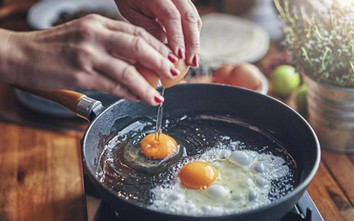 Sự thật ăn 2 quả trứng mỗi ngày có làm tăng cholesterol?