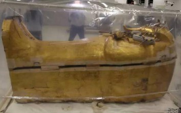 Sau 3.300 năm, lần đầu tiên quan tài của một vị Pharaon được đưa ra khỏi lăng mộ