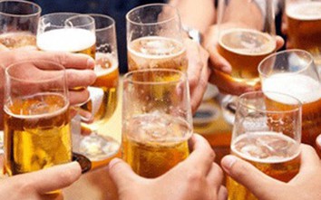 Tết khó tránh rượu bia, biết những điều này để tránh ngộ độc rượu