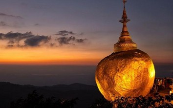 Lạ kỳ hòn đá dát vàng khổng lồ tại Myanmar nằm cheo leo hàng thế kỷ