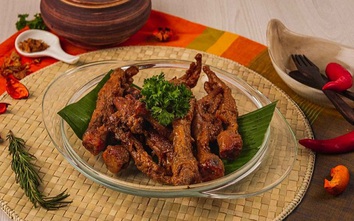 Học cách nấu chân gà kiểu Indonesia, lên màu đẹp lại thơm ngon khó cưỡng