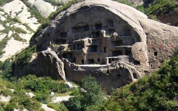 Kỳ lạ hang động bị bỏ hoang gần Vạn Lý Trường Thành và bộ tộc bí ẩn