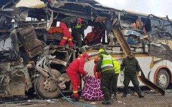 Ít nhất 22 người tử vong trong vụ tai nạn xe buýt kinh hoàng ở Bolivia