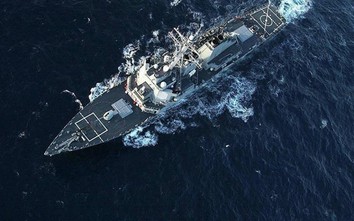 Hải quân Nga giám sát khu trục hạm Mỹ ở Biển Đen