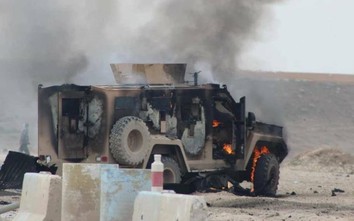 Khủng bố tấn công liều chết vào đoàn xe chở lính Mỹ tại Syria