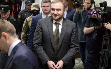 Nghị sĩ Nga bị bắt ngay tại Quốc hội về tội giết người