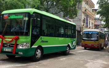 Lộ trình 2 tuyến buýt phục vụ lễ hội chùa Hương vừa được tăng cường