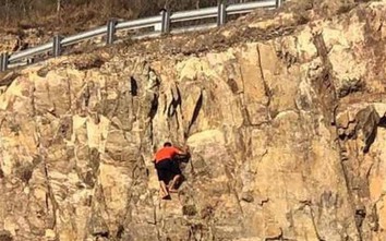 Video: Thanh niên ngã lộn cổ từ đỉnh núi cao 30m, thoát chết kỳ diệu
