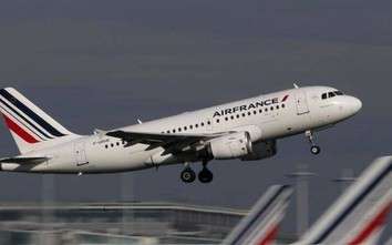 Máy bay Pháp chở hơn 500 hành khách bị lỗi động cơ giữa hành trình