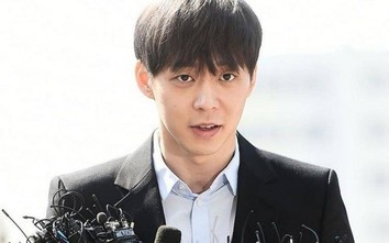 Âm tính với ma túy, Park Yoo Chun tươi tỉnh tới đồn cảnh sát thẩm vấn