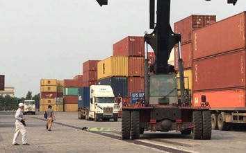 Xe nâng container cán lái xe tử vong tại bãi cảng cạn ICD Tâm Cảng
