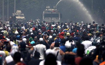 Hơn 300 người thương vong trong các cuộc biểu tình ở Venezuela