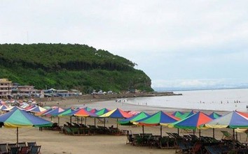 Hải Phòng yêu cầu ngừng kinh doanh tại vỉa hè, bãi biển Đồ Sơn