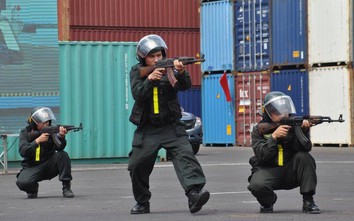 Cận cảnh diễn tập thực binh chống khủng bố tại cảng biển Chu Lai-Quảng Nam