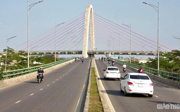 Đà Nẵng "hãm" tốc độ phương tiện xuống 30km/h ở tầng 2 cầu vượt Ngã Ba Huế